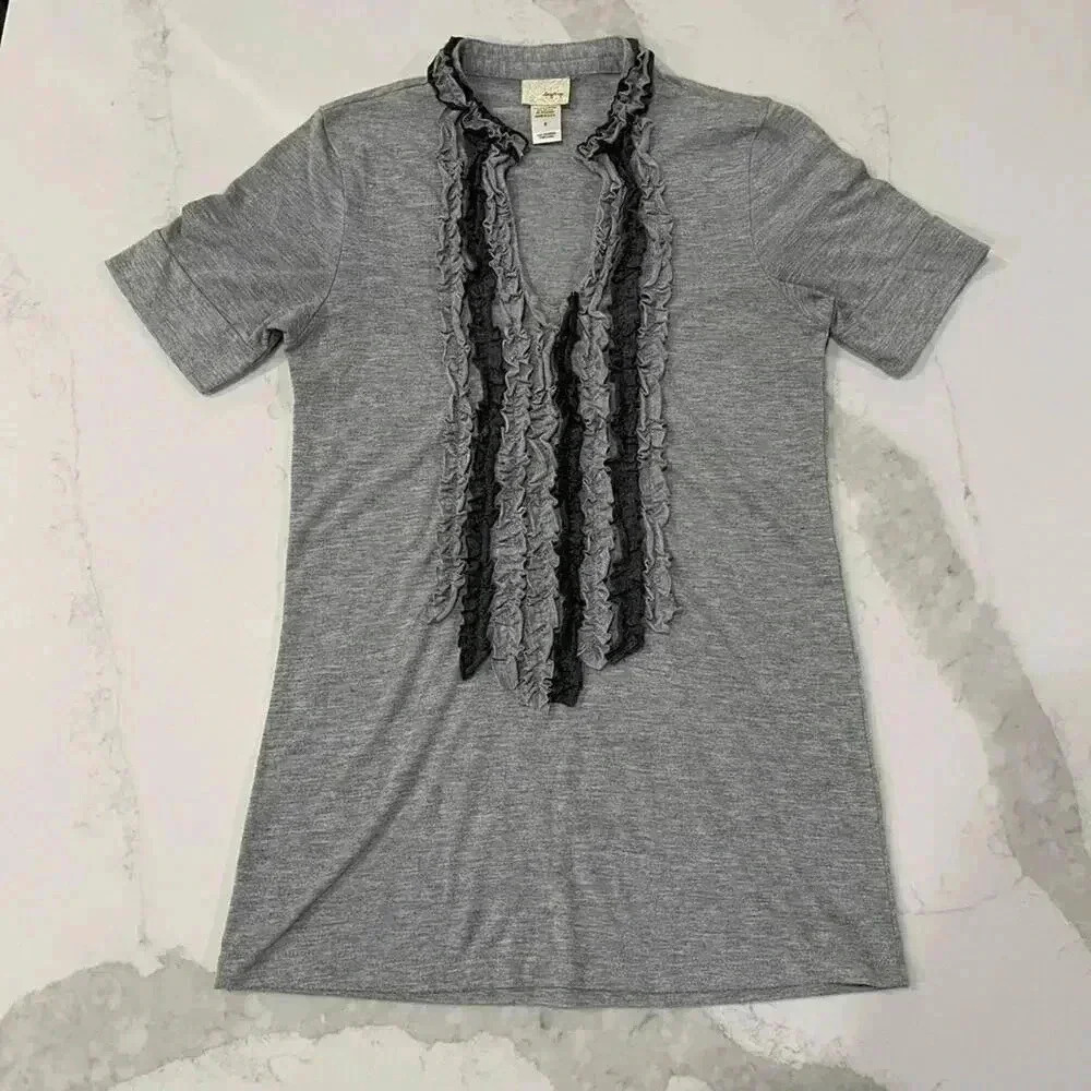 Daytrip Gray Short Sleeve Blouse Top Ruffle Detailing Women’s Size Small